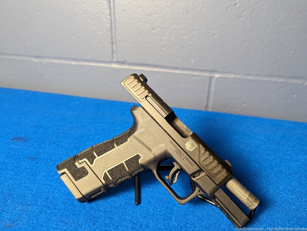 Diamonback Firearms AM2 2 Mags Original Case Striker Fired Polymer 9mm-img-12