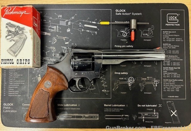 Dan Wesson 22 Revolver-img-0