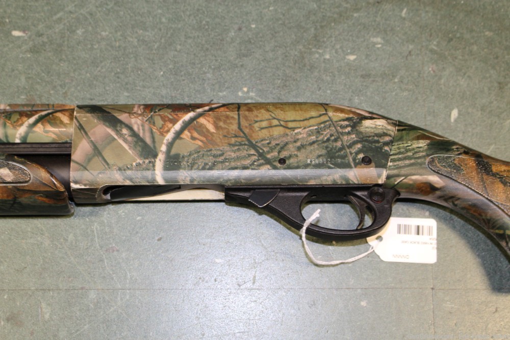 Remington 870 Super Mag 12GA realtree camo pump shotgun -img-3