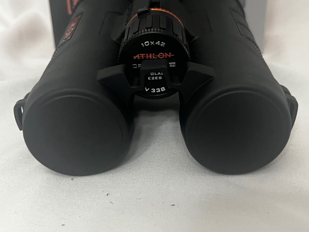 Athlon Cronus G2 UHD 10X42 Binoculars  NEW IN BOX -img-4