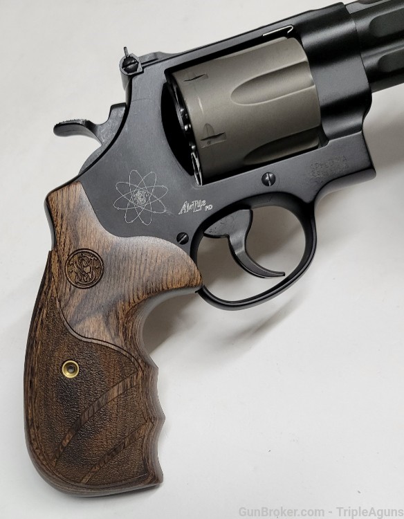 Smith & Wesson 329PD 44 magnum 4.13in barrel CA LEGAL 163414-img-4