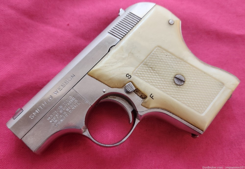 RARE 1970 SMITH AND WESSON 61-2 ESCORT NICKLE FINISH FAUX PEARL GRIPS  .22L-img-1