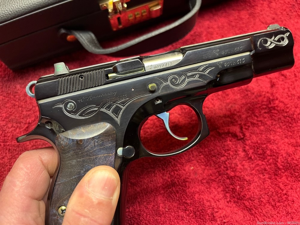 CZ 75b 40th Anniversary - NEW OLD STOCK - 100% PERFECT - 75-img-40
