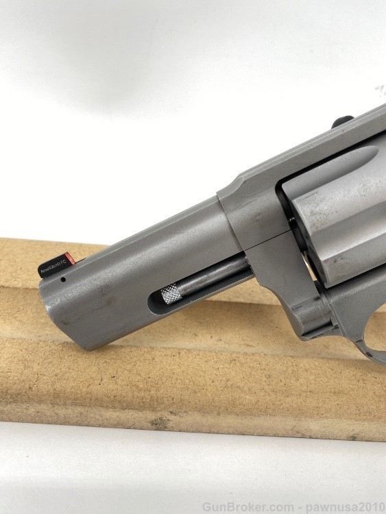 Taurus 856 .38 SPL Revolver-img-2