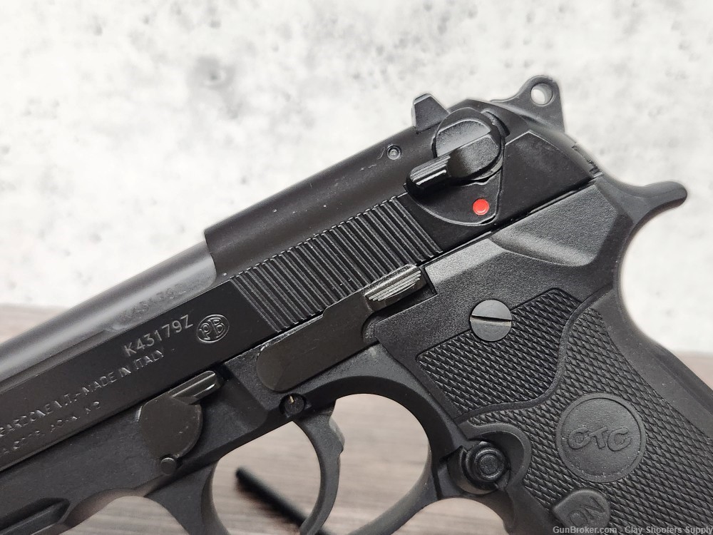 Beretta 92A1 9mm w/ Crimson Trace Grips, 3x 17rd mags-img-3