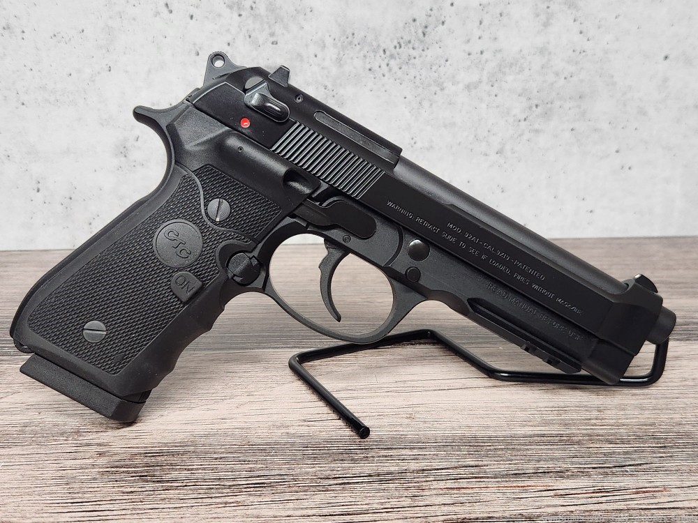 Beretta 92A1 9mm w/ Crimson Trace Grips, 3x 17rd mags-img-5
