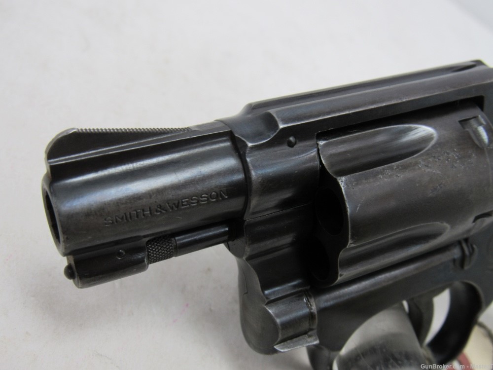 Smith & Wesson 36 No Dash 38 spl Mfg 1971 C&R ok No Reserve-img-1