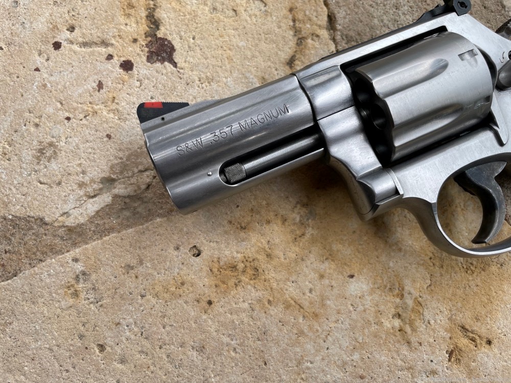 SMITH & WESSON 686-6 STAINLESS 7 SHOT-img-2