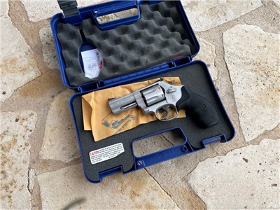 SMITH & WESSON 686-6 STAINLESS 7 SHOT