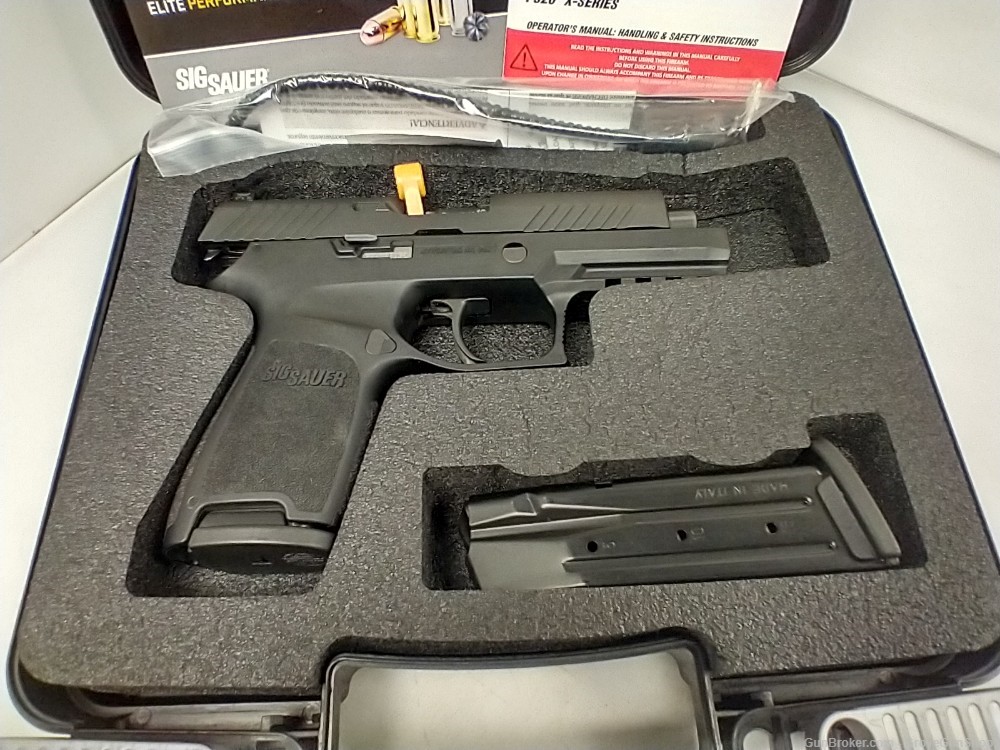 Sig Sauer P320C-9 Nitron Compact 9mm Pistol w/Case/2-15 RD Mags VERY NICE-img-1