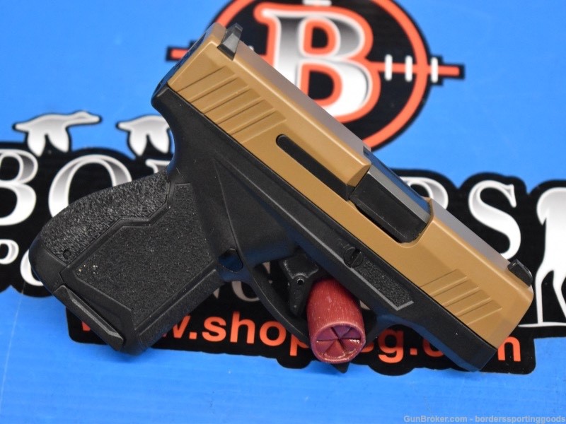 TAURUS GX4 BK TROY COYOTE 9mm 3" 11+1 w/factory case+(2) mags+backstrap+-img-8