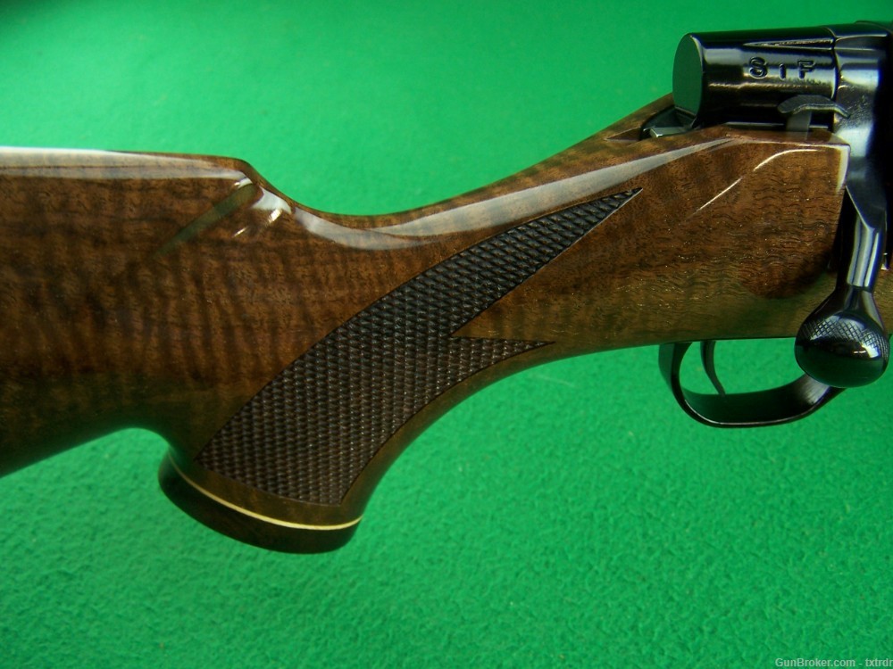 MINT - LIKE NEW WEATHERBY VANGUARD DELUXE, 300 WBY MAG, 24"BBL, FANCY WOOD-img-8