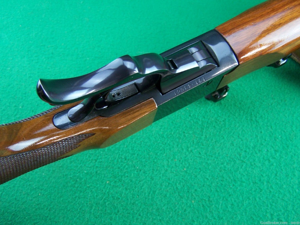 COLLECTIBLE RUGER NO 1B, 243 WIN, 26" MED HVY BBL, NICE WOOD, MFD 1978 -img-4