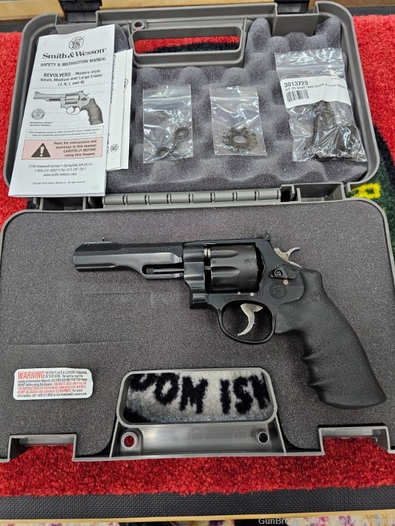 Smith & Wesson Model 327 TRR8 357 Mag 5" NEW-img-0