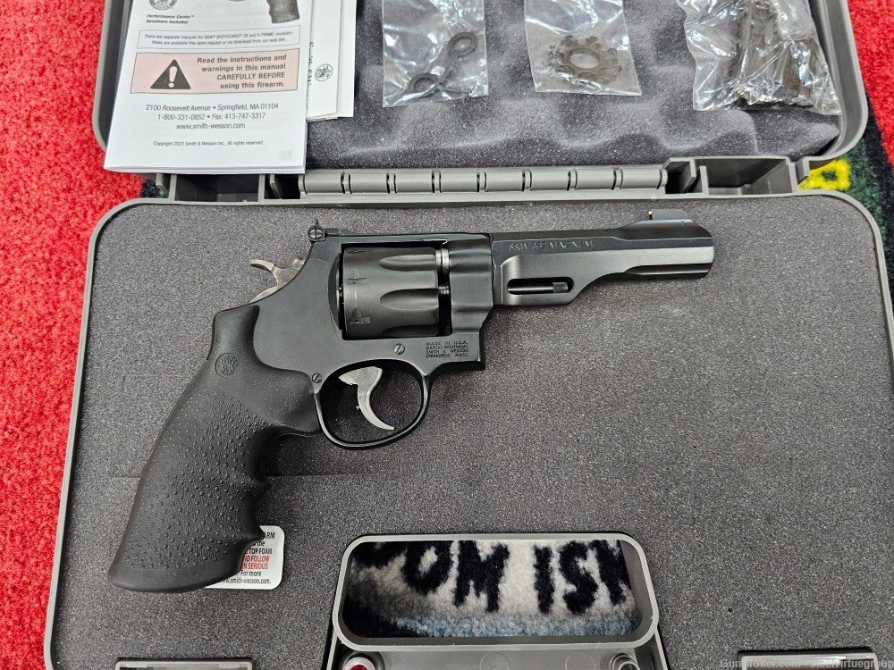 Smith & Wesson Model 327 TRR8 357 Mag 5" NEW-img-1