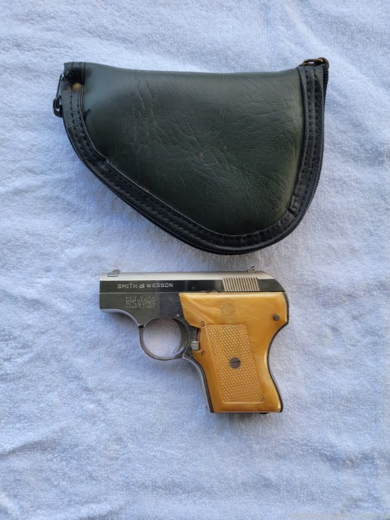 Smith & Wesson Escort Model 61-2 .22 LR pocket pistol with case-img-1
