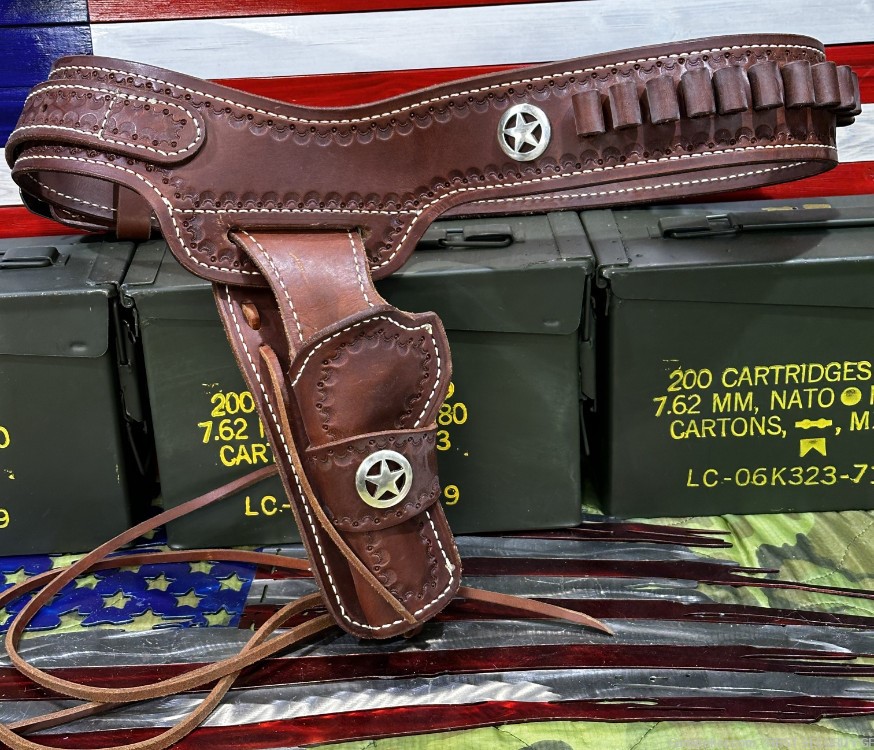 NEW IN BOX Ruger New Vaquero 357 MAG 4-5/8" Bbl & Circle KB Gun Belt! .01 -img-8