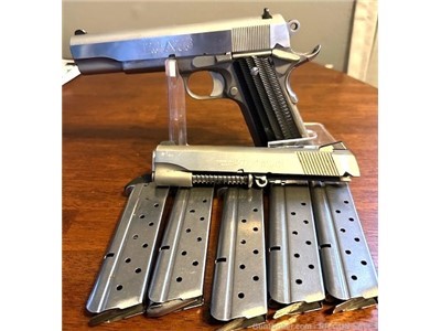 Colt Delta 10mm plus Colt Combat Cmdr. Complete Upper + mags
