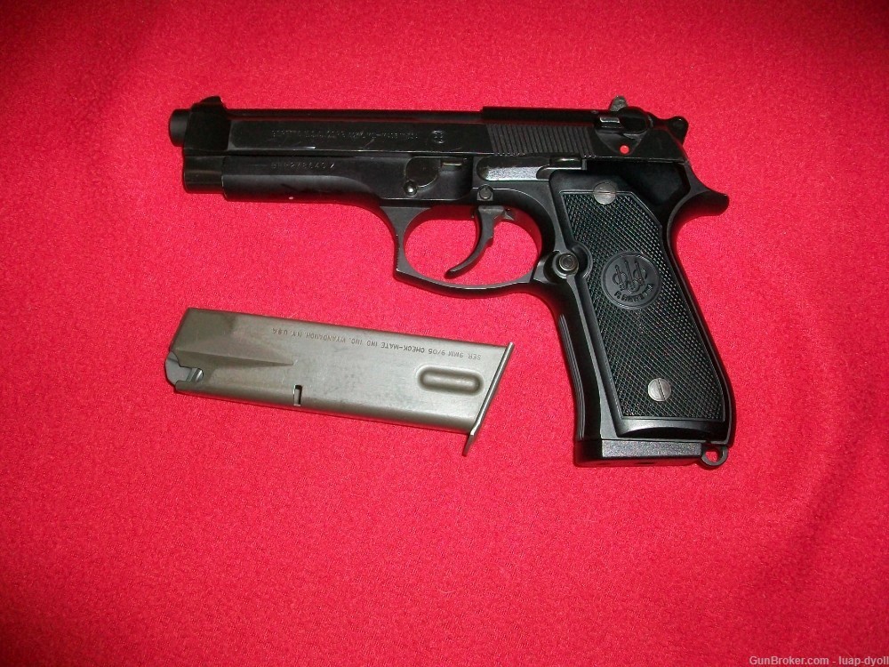 Beretta model 92 9mm pistol 2-15 round mags-img-0