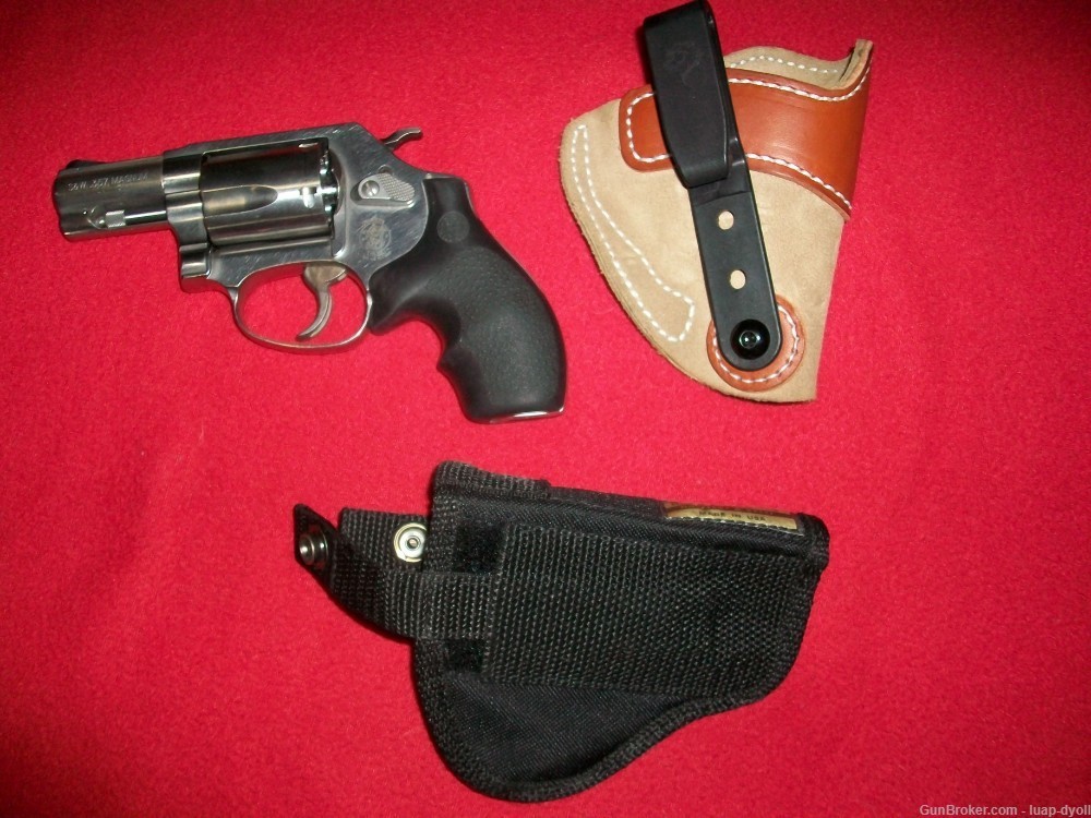 Smith & Wesson model 60 2 in .357 mag/.38 spl  great shape 2 holsters-img-1