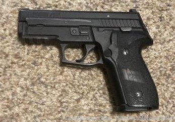 Sig Sauer P229 40 S&W with night sights-img-0