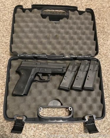 Sig Sauer P229 40 S&W with night sights-img-2