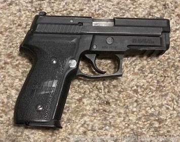 Sig Sauer P229 40 S&W with night sights-img-1