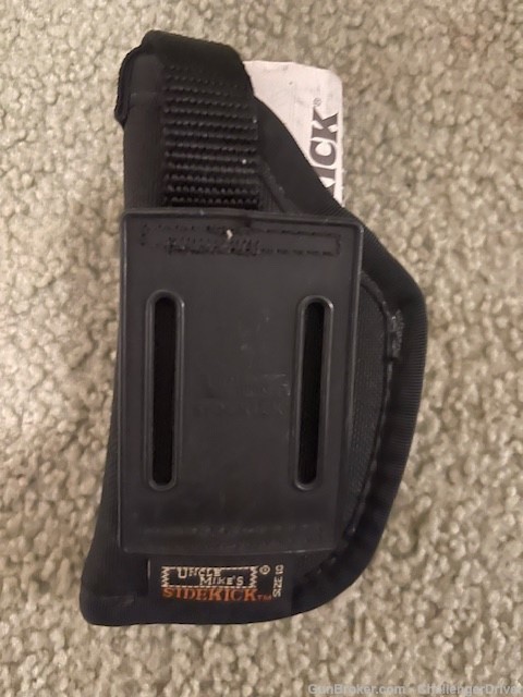 Uncle Mike's Sidekick Hip Holster S Frame (.22-.25 Cal) Size 10 / RH -img-1