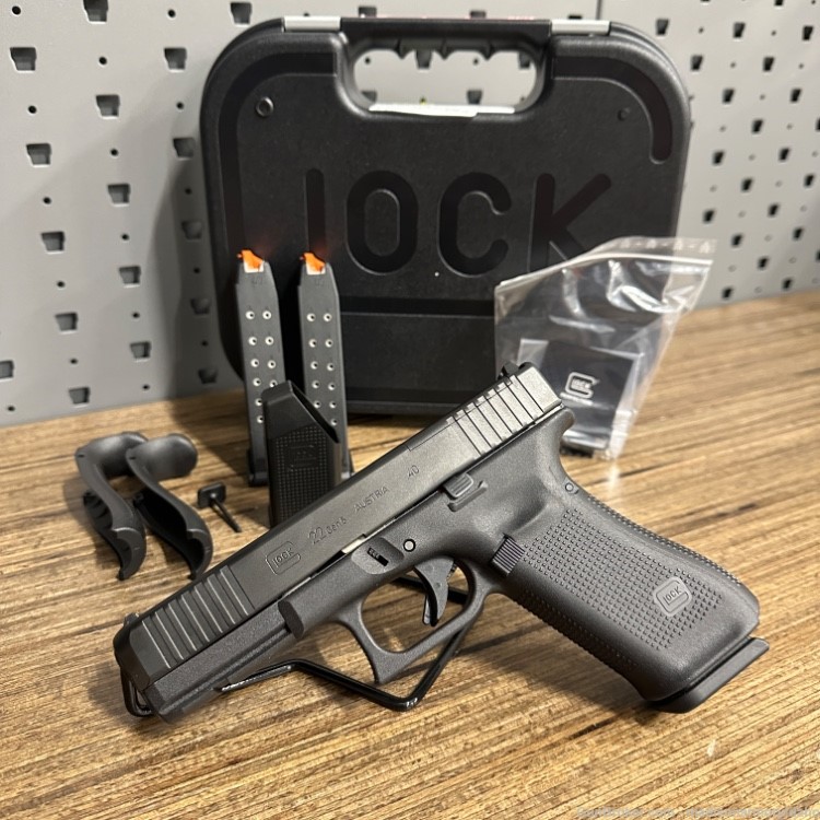Glock 22 Gen 5 MOS .40 S&W 15rd MINT CONDITION! Penny Auction!-img-0