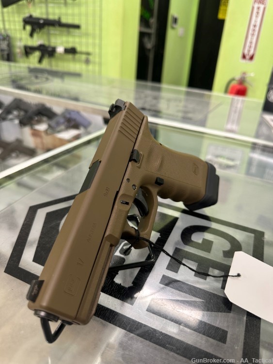USED GLOCK 17G3 RTF2 17 G3 9MM 19RD FDE 4.49" COMES AS IS-img-0