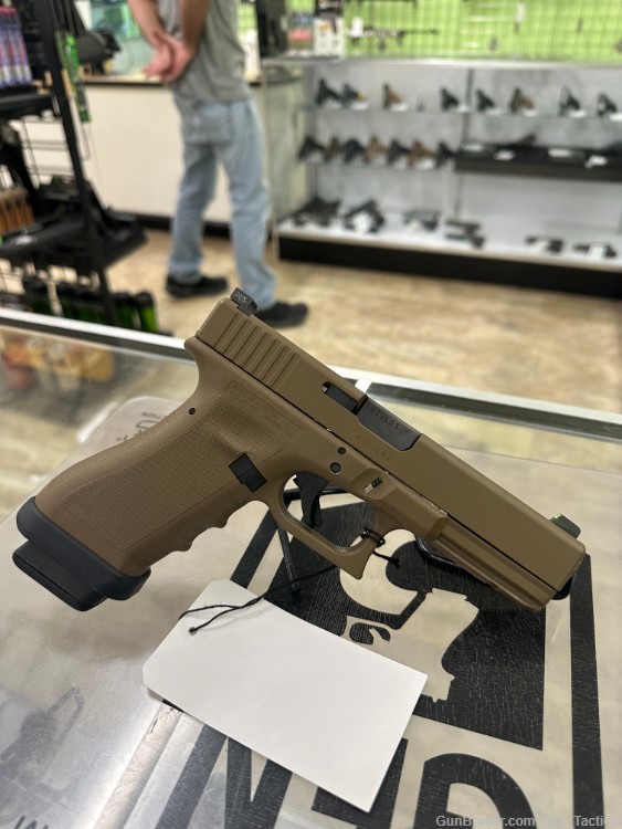 USED GLOCK 17G3 RTF2 17 G3 9MM 19RD FDE 4.49" COMES AS IS-img-2