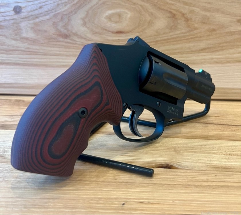 LIPSEY'S EXCLUSIVE SMITH AND WESSON 432 32 H&R MAG - ULTIMATE CARRY J FRAME-img-4