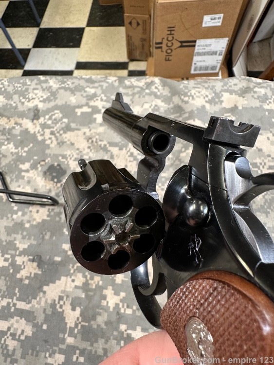 Colt Trooper .38 Spl Blued *DESIRABLE*  Stunning 4" Barrel 6 Shot Revolver-img-47