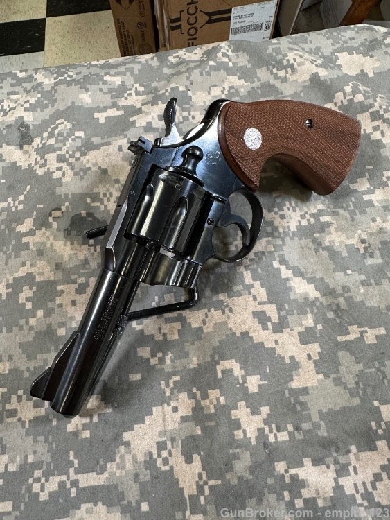 Colt Trooper .38 Spl Blued *DESIRABLE*  Stunning 4" Barrel 6 Shot Revolver-img-3