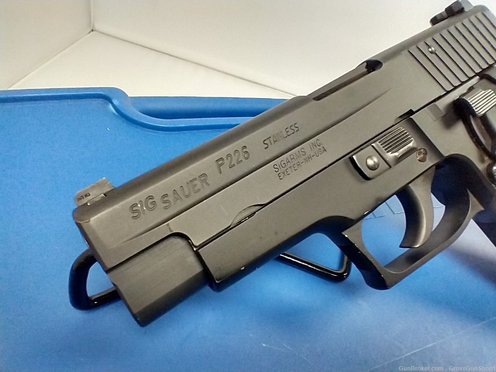Sig Sauer P226 Stainless .40S&W Pistol 10 RD w/Decocker MADE IN GERMANY-img-1