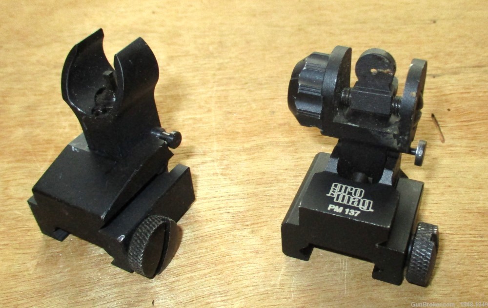 AR15 / M16 PRO MAG 137 Fold Down Front & Rear Sights (2 Sights)-img-1