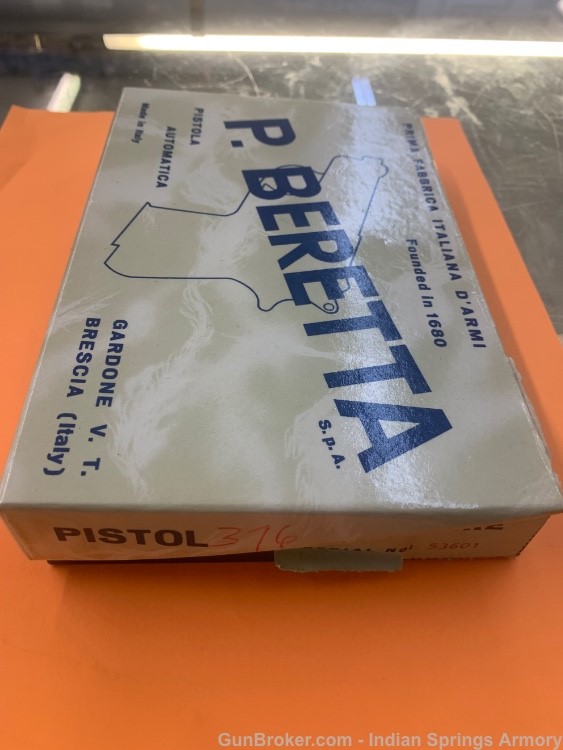 P. BERETTA SERIE 950 JETFIRE PISTOL 25 IN PLASTIC COLLECTOR UNICORN W/ BOX-img-0