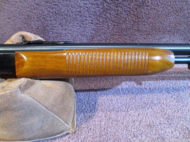 Remington 572 Fieldmaster .22S/L/LR - Near Mint Condition-img-17