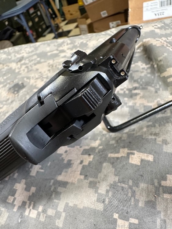 Beretta 9mm 4.9" Beretta 92 92FS + ORIG CASE Made In Italy 15+1-img-16