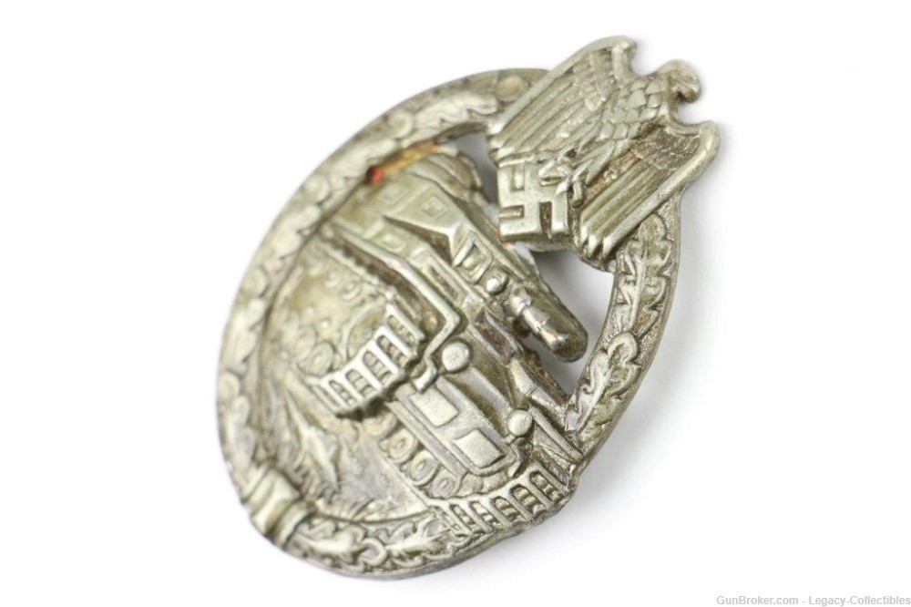 WW2 German Panzer Assault Badge. Tank Unit Medal Award / Pin - Repro-img-1