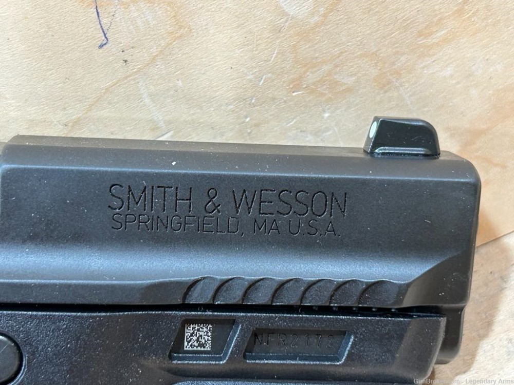 SMITH WESSON M&P SHIELD EZ 380 W / EXTRA MAG AND BOX 25322-img-3