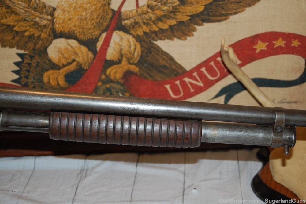 Winchester Model 12 Pump 12 Gauge manufactured in 1928-img-4