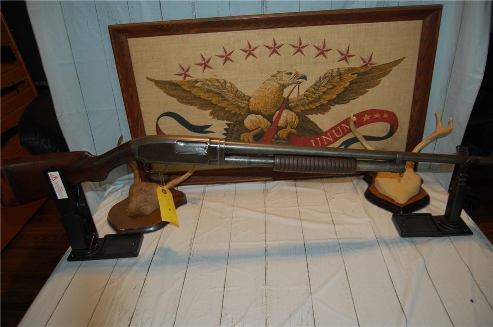 Winchester Model 12 Pump 12 Gauge manufactured in 1928-img-0