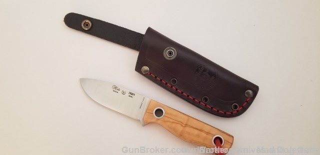 M. NIETO Fixed Knife. Olive Wood Handle. Vanadium Stainless Steel Blade.N14-img-0