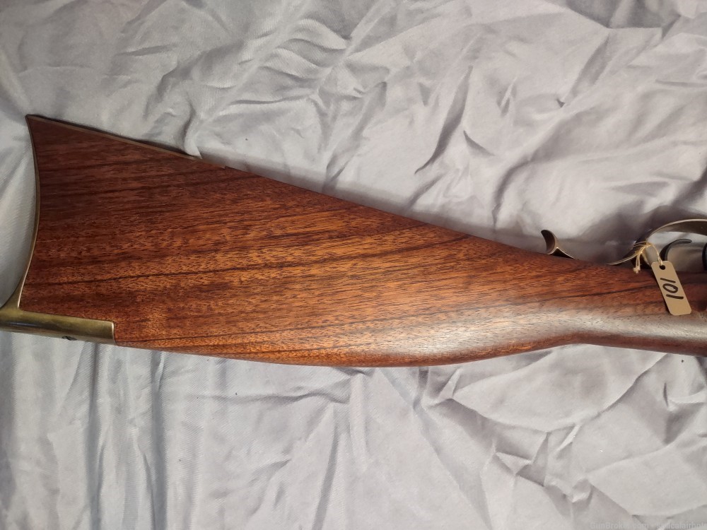 Pedersoli Pennsylvania Long Rifle, .45cal percussion. Nice wood! Like new! -img-26