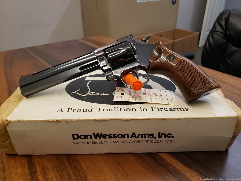 Dan Wesson Model 15-2VH .357mag 6" & 12" barrel Combo-img-0