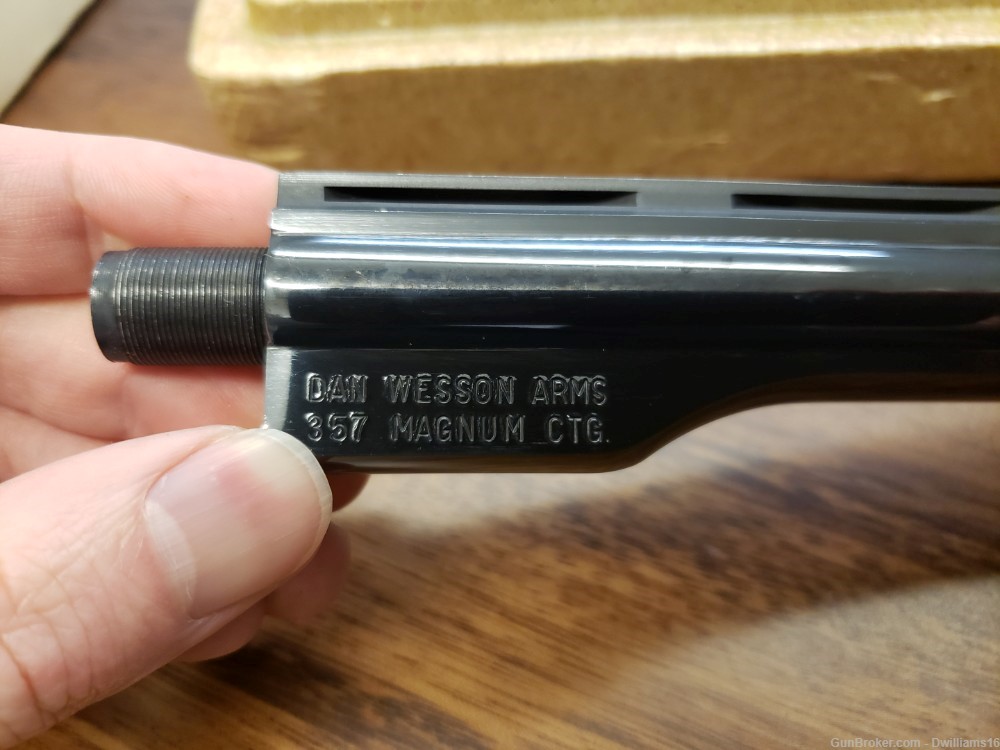 Dan Wesson Model 15-2VH .357mag 6" & 12" barrel Combo-img-27