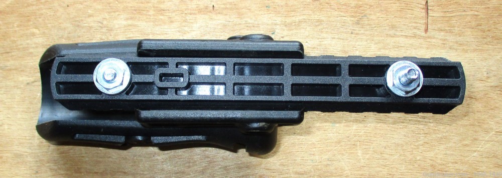 AR15 / M16 FOLD UP Fore Grip w/ a Picatinny / Weaver Rail & Screws #3     -img-4