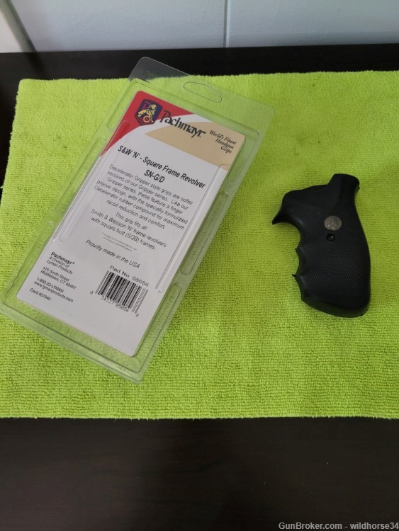 Pachmayr Decelerator grips for S&W N Square frame revolver (Auction #1)-img-1