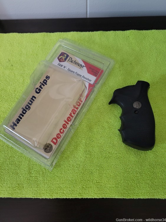 Pachmayr Decelerator grips for S&W N Square frame revolver (Auction #1)-img-0